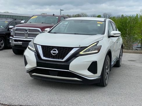 Used 2019 Nissan Murano S image 3