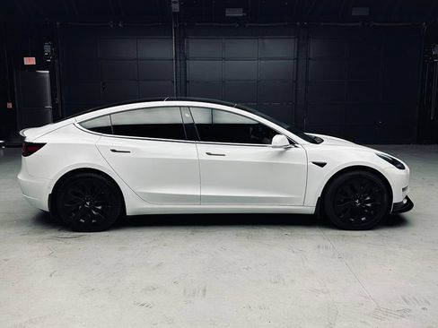 Used 2018 Tesla Model 3 Long Range RWD image 8