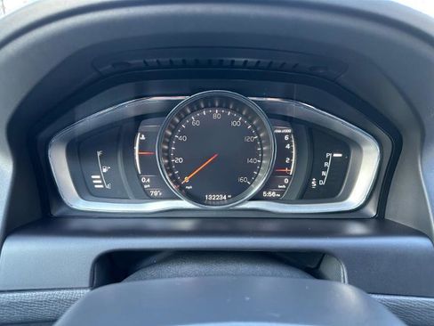 Used 2017 Volvo XC60 T6 Dynamic w/ Preferred Option Package image 25