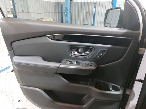 Used 2023 Honda Pilot Touring image 28