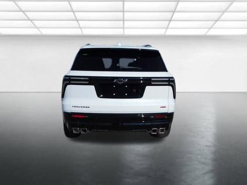 New 2026 Chevrolet Traverse RS w/ LPO, Floor Liner Package FWD image 4