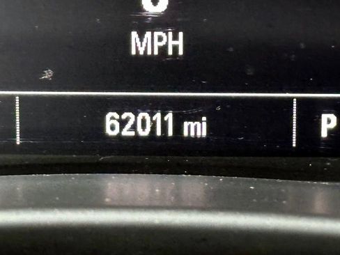 Used 2018 Chevrolet Equinox LS image 24