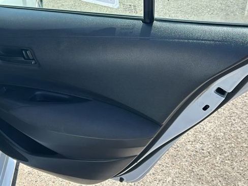 Used 2022 Toyota Corolla LE FWD image 12