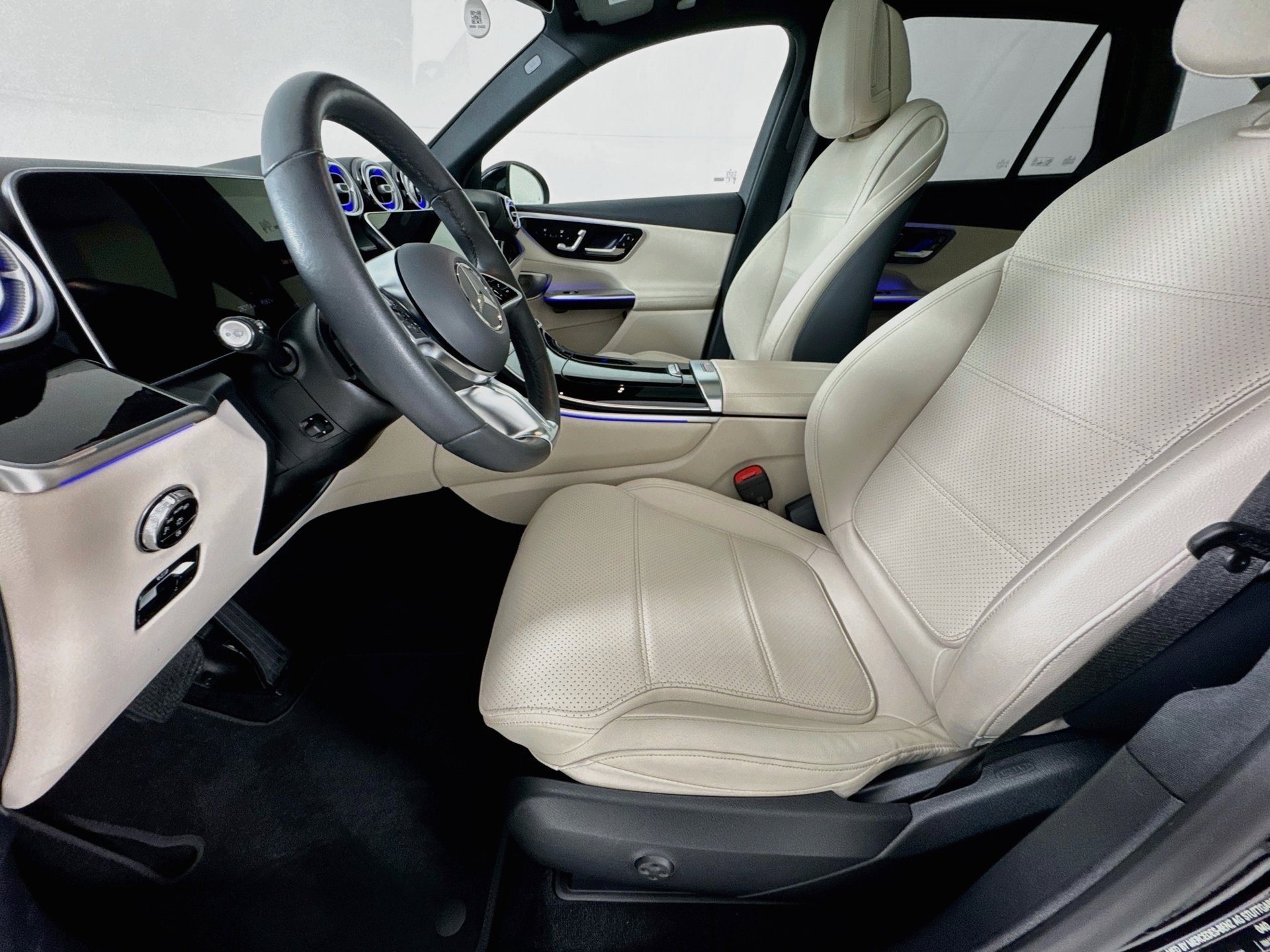 Certified 2026 Mercedes-Benz GLC 300 image 23