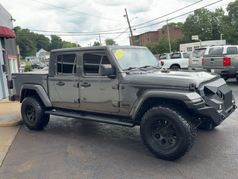 Used 2021 Jeep Gladiator Sport AWD/4WD image 4
