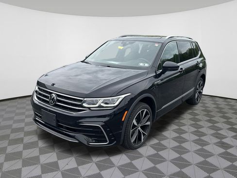 Used 2023 Volkswagen Tiguan SEL R-Line AWD/4WD image 2