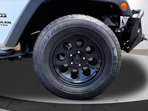 Used 2016 Jeep Wrangler Unlimited Sport w/ Max Tow Package AWD/4WD image 31