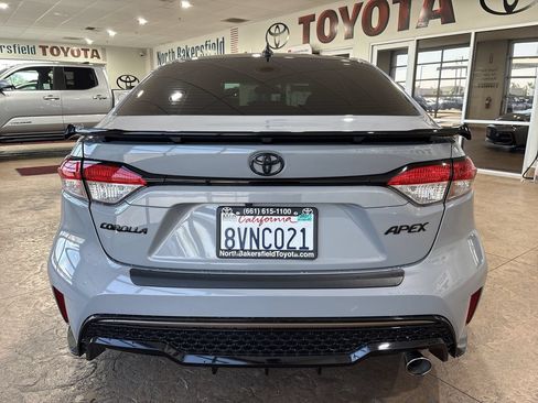 Used 2021 Toyota Corolla SE w/ Carpet Mat Package (TMS) FWD image 9
