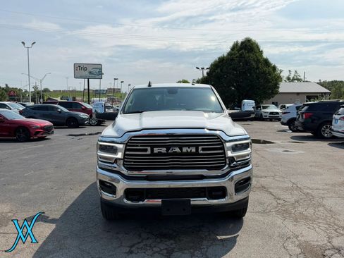 Used 2024 RAM 2500 Laramie AWD/4WD image 2