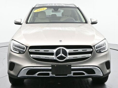 Used 2021 Mercedes-Benz GLC 300 4MATIC image 2