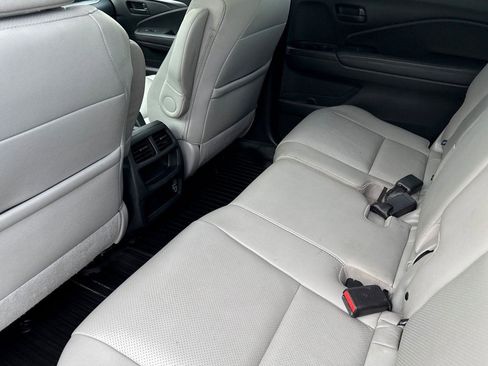 Certified 2023 Honda Passport EX-L image 8