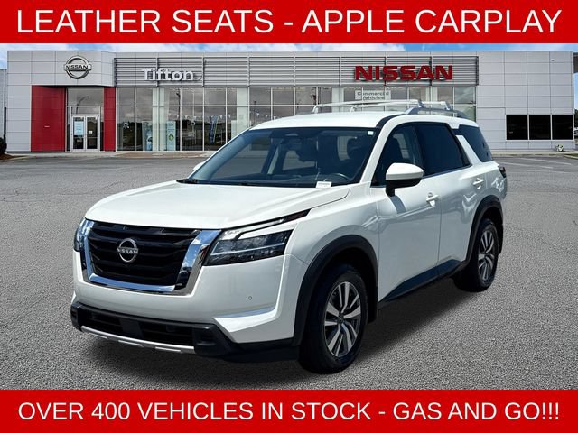 Used 2023 Nissan Pathfinder SL FWD image 3