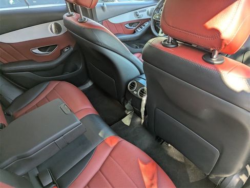 Used 2021 Mercedes-Benz GLC 300 4MATIC image 30