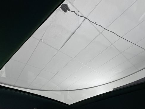 Used 2024 Jaguar E-PACE R-Dynamic SE image 25