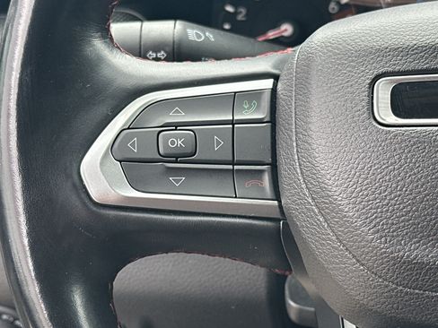Used 2022 Jeep Compass Trailhawk w/ Trailhawk Convenience Group AWD/4WD image 12