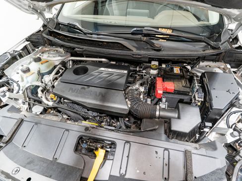 Used 2023 Nissan Rogue SV image 30