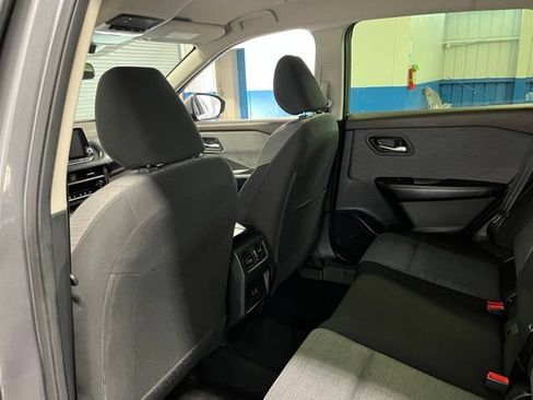Used 2023 Nissan Rogue SV FWD image 17