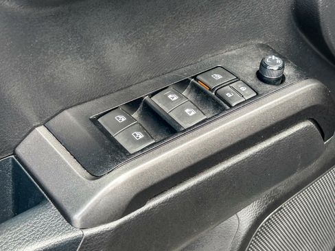 Used 2023 Toyota Tacoma TRD Off-Road w/ Black Out Package (TMS) image 25