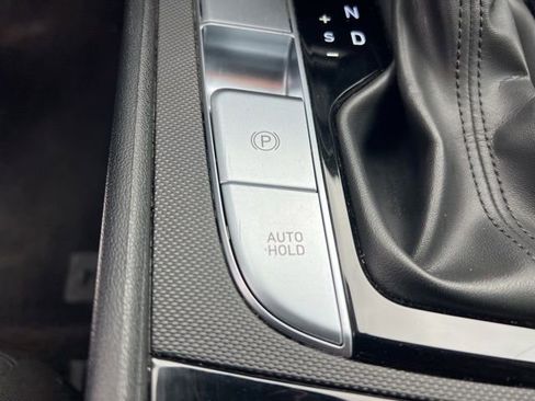 Used 2025 Hyundai Elantra SEL image 26