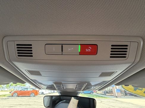 Used 2024 Volkswagen Jetta SE FWD image 25