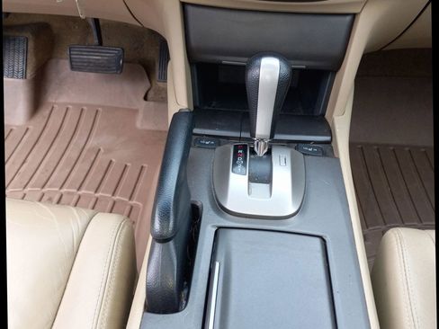 Used 2011 Honda Accord EX-L image 9