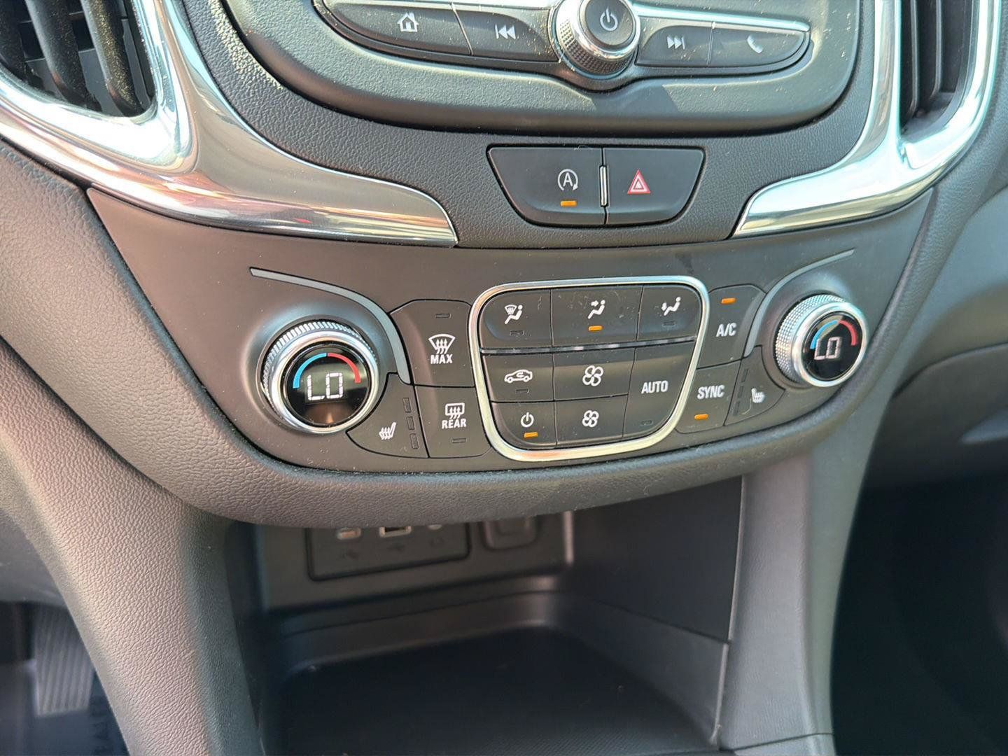Used 2022 Chevrolet Equinox LT FWD image 25