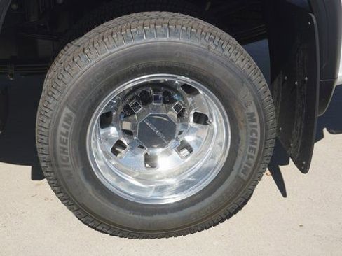 New 2026 GMC Sierra 3500 Denali w/ Denali Reserve Package image 11