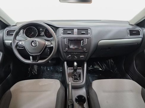 Used 2017 Volkswagen Jetta S w/ Jetta S Cold Weather Package FWD image 10