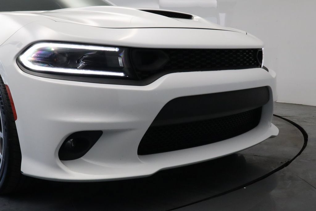 Used 2022 Dodge Charger R/T w/ Plus Group RWD image 9