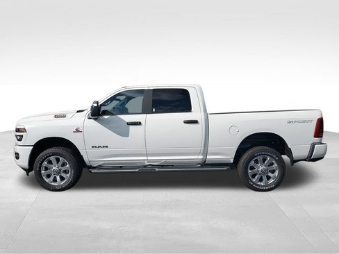 New 2026 RAM 2500 Big Horn AWD/4WD image 5