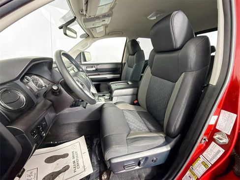 Used 2017 Toyota Tundra SR5 image 19