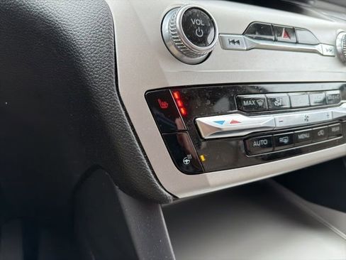 Used 2022 Ford Explorer XLT w/ Equipment Group 202A image 35