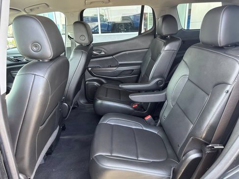 Used 2020 GMC Acadia SLT w/ Driver Alert Package II AWD/4WD image 18