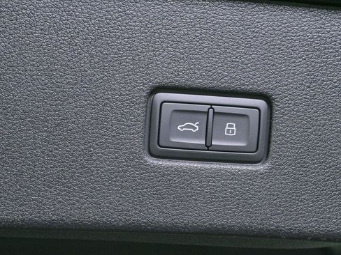 New 2026 Audi SQ8 Prestige AWD/4WD image 28