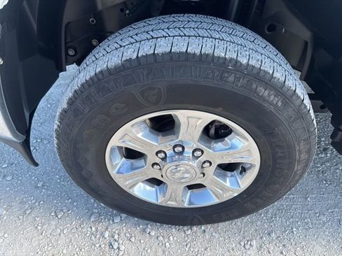 Used 2024 RAM 2500 Big Horn image 26