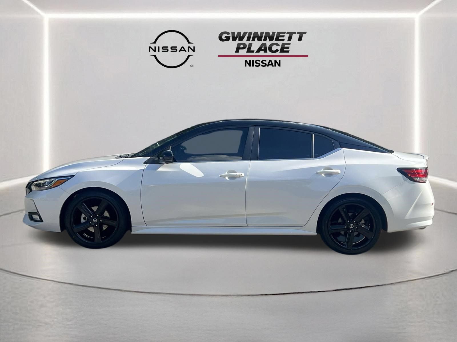 Used 2023 Nissan Sentra SR w/ SR Premium Package FWD image 19