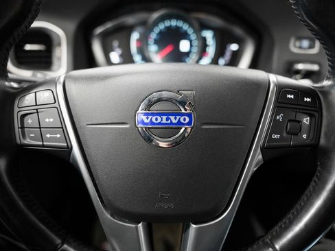 Used 2015 Volvo V60 T5 Cross Country Platinum w/ Climate Package AWD/4WD image 14