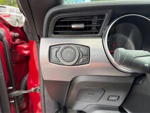 Used 2019 Ford Mustang GT RWD image 16