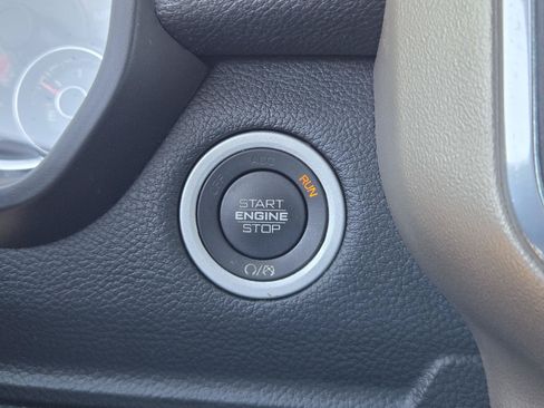 Certified 2022 RAM 1500 Laramie AWD/4WD image 11