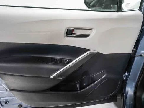 Certified 2022 Toyota Corolla Cross L image 22