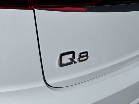 Certified 2023 Audi Q8 Premium AWD/4WD image 38