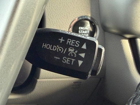 Used 2019 Toyota Highlander Limited Platinum image 61