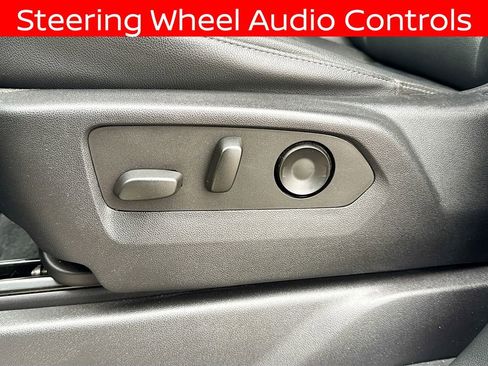 Used 2022 GMC Sierra 1500 SLT image 19