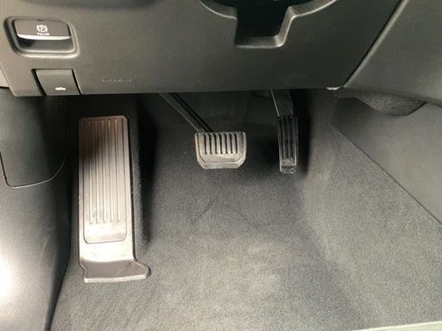 New 2025 Jeep Grand Cherokee L Altitude image 18