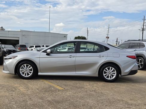 Used 2026 Toyota Camry LE FWD image 6