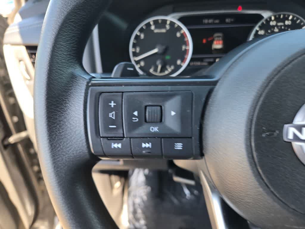 Used 2024 Nissan Rogue S FWD image 21