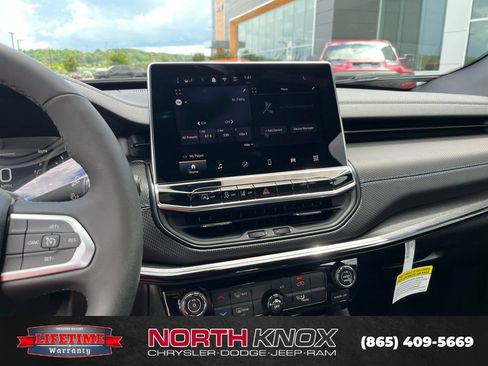New 2026 Jeep Compass Latitude AWD/4WD image 10