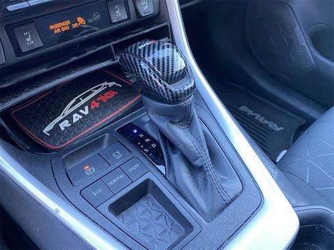 Certified 2021 Toyota RAV4 XLE image 10