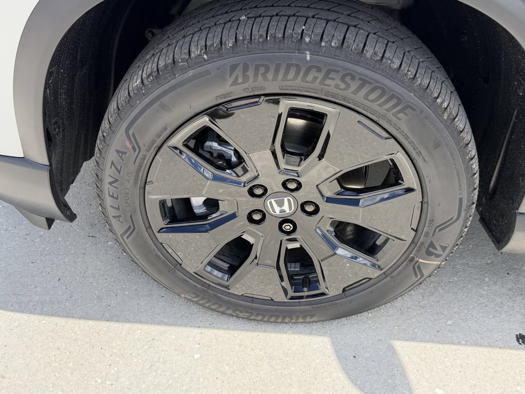 New 2026 Honda Pilot Black Edition image 8