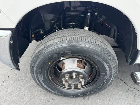 Used 2017 RAM 3500 Tradesman w/ Chrome Appearance Group image 10